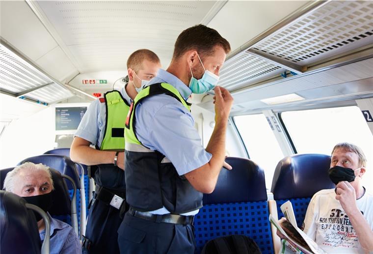 Cuxland: Regionalbahn will Fahrgäste zurückholen Die Regionalzüge sind bedeutend leerer als sonst. Bei den Personen, die mitfahren, sei die Akzeptanz der Maskenpflicht aber hoch, berichten die Bahnunternehmen.