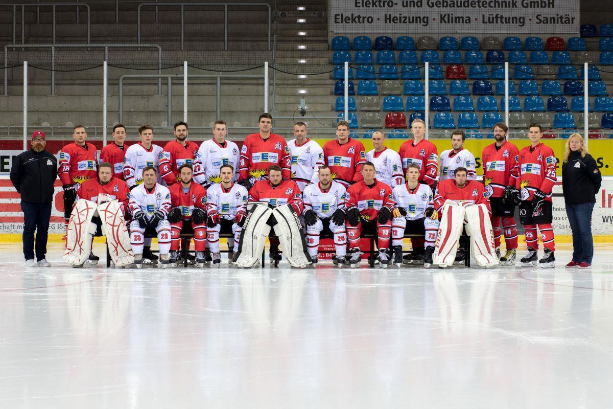 Die REV-Amateure freuten sich auf ihre Heimpremiere. Der Regionalligist empfängt am Sonnabend die Hannover Scorpions 1b und am Sonntag die Salzgitter Icefighters in der Eisarena. Foto Sven Peter
