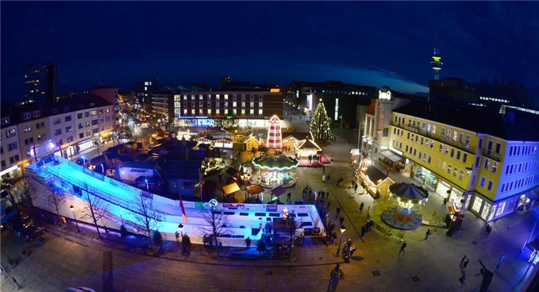 Heute eröffnet die 11. Weihnachtswelt Bremerhaven Die Rodelbahn der vergangenen Jahre gibt es auf dem Bremerhavener Weihnachtsmarkt 2016 nicht mehr, dafür aber eine Wellenrutsche. An der Kritik am Weihnachtsmarkt ändert das nichts.