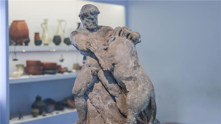 Die Römer - Umweltsünder ohne schlechtes Gewissen Die Römer rotteten die damals noch in Griechenland verbreiteten Löwen aus und dezimierten auch die Bestände in Nordafrika.