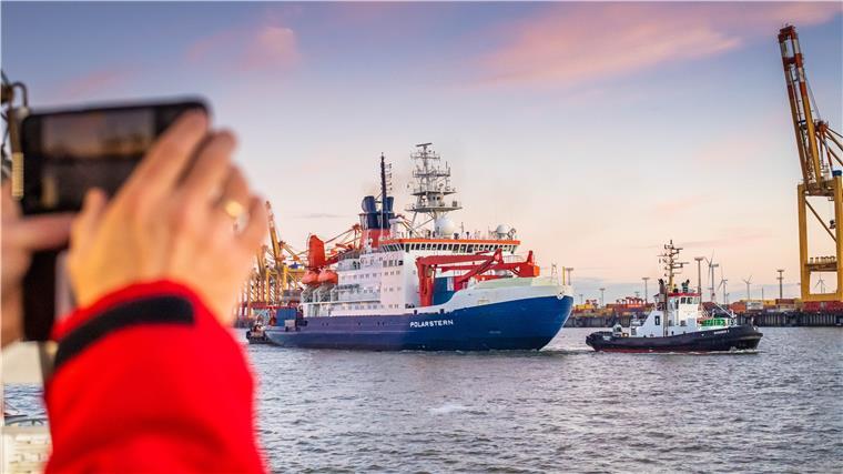Schiffe gucken: In welcher Stadt geht das am besten? Schiffe gucken in Bremerhaven - geht immer.
