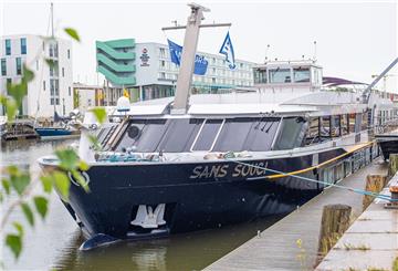 Die „Sans Souci“ liegt noch bis Sonntag im Fischereihafen.