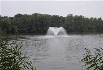 Die Sauerstoffpumpe im Seenpark soll ein drohendes Fischsterben im Seenpark I verhindern.