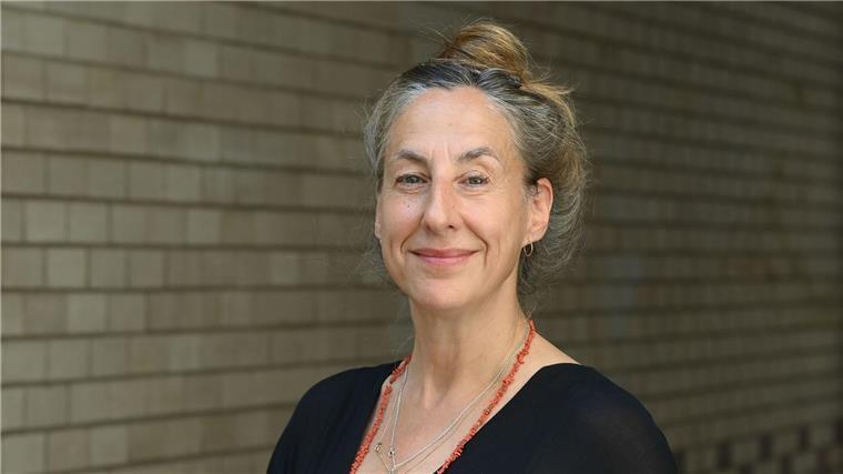 Die Schriftstellerin Judith Hermann erhält die diesjährige Grimm-Poetikprofessur der Universität Kassel. (Archivbild)