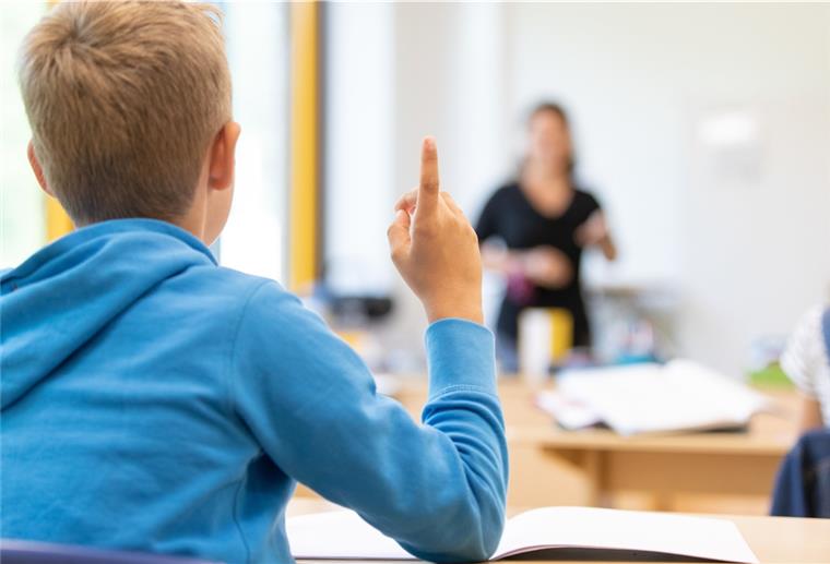Niedersachsen: Schulen starten in voller Klassenstärke Die Schulen in Niedersachsen starten nach den Sommerferien wieder in voller Klassenstärke.
