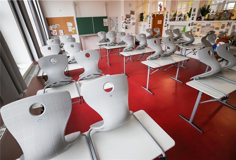 Die Schulen könnten noch länger geschlossen bleiben.