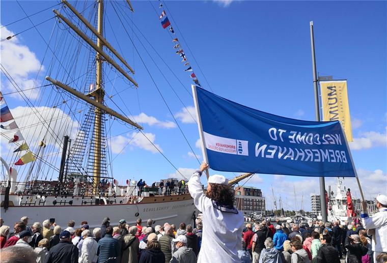 Ticker: „Schulschiff Deutschland“ im Neuen Hafen begrüßt Das Foto zeigt die "Schulschiff Deutschland".