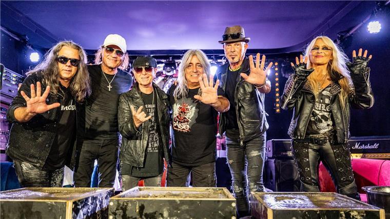 Die Scorpions haben bei ihrem Auftritt in Wacken auch Unterstützung von Doro Pesch bekommen.