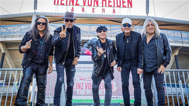 Scorpions feiern 60 Jahre Bandgeschichte mit Stadionkonzert Die Scorpions spielen zum ersten Mal im Fußballstadion von Hannover 96. (Archivbild)