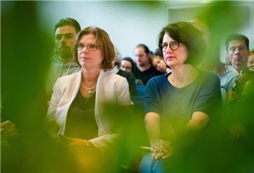 Die Senatorinnen Kristina Vogt (l) und Claudia Bernhard sollen Liste anführen.