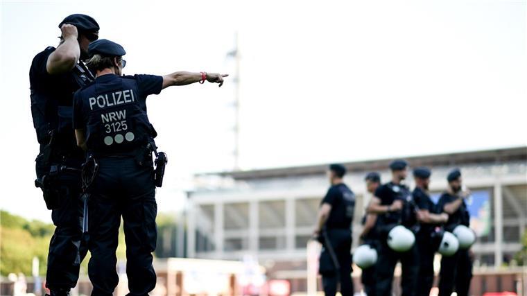 Sicherheit im Stadion: Darum geht’s beim Gipfel in München Die Sicherheit rund um Stadien und in den Arenen ist immer wieder Thema.
