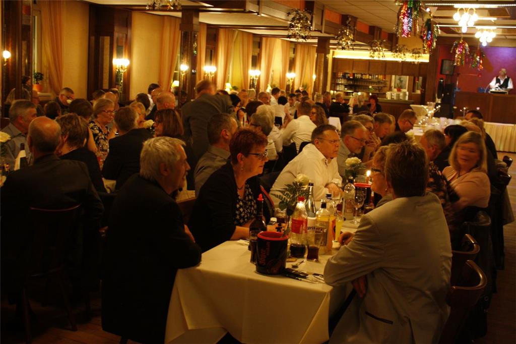 Die Silvesterfeier bei &quot;Adebar&quot; ist stets ausgebucht. Wer mitfeiern mö...