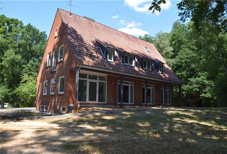 Zevener WFB-Ratsherr kritisiert CDU Die Situation rund um das Haus der Jugend an der Bäckerstraße ärgert WFB-Ratsmitglied Hans Günter Krauskopf über alle Maßen. Er fordert, dass endlich ein Umzugstermin für das Jugendzentrum festgelegt wird.