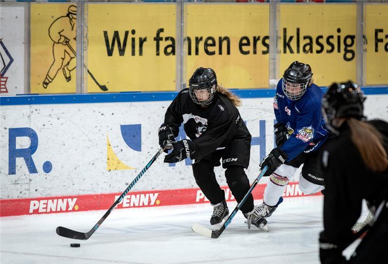 Eishockeyspielerinnen in Action
