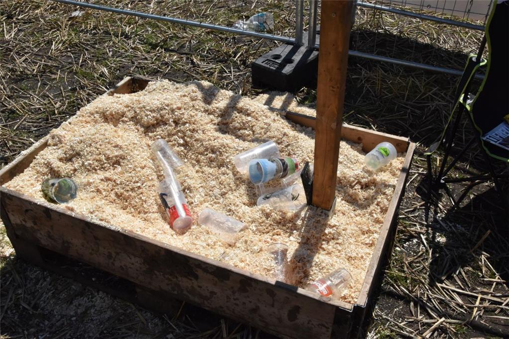 Die Spülung von Goldeimer: die Sägespäne. Foto: Overschmidt