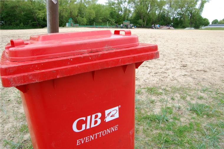 Die Stadt wird am Vatertag am Strand sogenannte Event-Tonnen für die Abfälle der Strandparty aufstellen lassen.