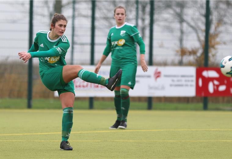 Aktuelle Absteiger dürfen drinbleiben Die stark abstiegsgefährdete Frauenmannschaft des TSV Abbehausen darf wohl in der Oberliga bleiben. Sie steht zwar auf einem Abstiegsplatz, doch der Abstieg wird in dieser Saison ausgesetzt.