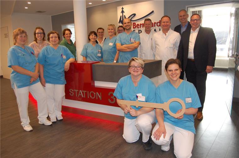 Orthopädie-Station im Braker Hospital rundum saniert Die Station 3 ist generalüberholt. Darüber freuen sich Mitarbeiter und Chefärzte.