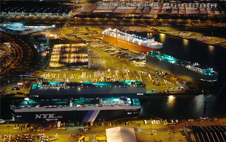 Zoff um Zeitarbeit im Hafen: BLG wirft Politikern Rufschädigung vor Zoff im Hafen: Die Stimmung auf dem Bremerhavener Autoterminal verfinstert sich. Besonders die Vorwürfe durch SPD-Politiker, die BLG setze verstärkt Zeitarbeitsfirmen ein, verärgert die BLG-Spitze. Das sei schlicht die Unwahrheit.