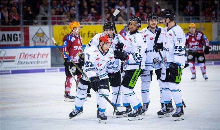 Kartenverlosung: Pinguins erwarten die Überflieger aus Straubing Die Straubing Tigers um Topscorer Mike Connolly sind nicht zu unterschätzen.