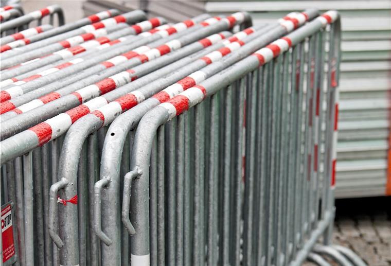 Fahrbahn wird instandgesetzt Die Stresemannstraße wird am Wochenende zwischen Jan-Grön-Straße und Schlachthofstraße voll gesperrt.