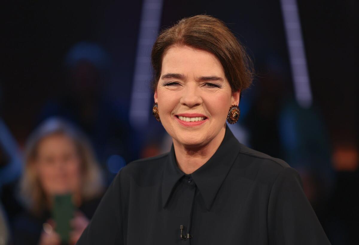 Jugendwort des Jahres: „Das crazy“ macht knapp das Rennen Die „Tagesschau“-Sprecherin Susanne Daubner erklärt traditionell das Jugendwort des Jahres auf Social Media. (Archivbild)