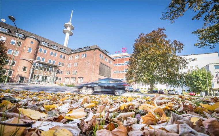 Bremerhaven: Telekom schließt Servicecenter Die Telekom schließt ihre Beschäftigungsgesellschaft Vivento in Bremerhaven.