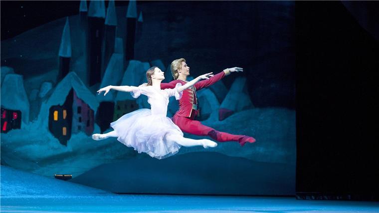 „Nussknacker“-Preiswucher: Bolschoi zeigt Ballett gratis Die Tickets für den „Nussknacker“ am Moskauer Bolschoi Theater sind kaum zu bekommen, weshalb der Musentempel das Märchen nun auch gratis zeigt. (Handout)