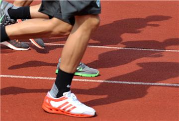 Die Tossenser Leichtathleten hoffen auf die Sanierung der ihrer Laufbahn. Symbolfoto: Jaspersen