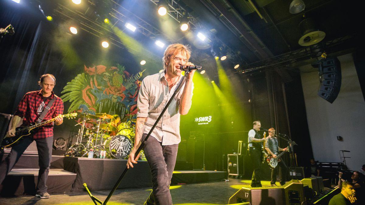 Die Toten Hosen sind beim Deichbrand mit an Bord Die Toten Hosen stehen beim Deichbrand 2018 auf der Bühne.