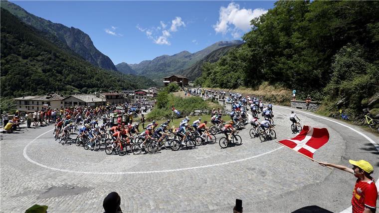 Die Tour de France ist auf mehreren TV-Kanälen zu verfolgen.