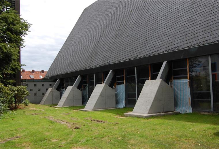 Zukunft der Christuskirche ist offen Die tragenden Pfeiler der Christuskirche haben ein Korsett aus Stahl und Beton bekommen. Doch wann die Sanierung der Kirche beginnt, ist offen.