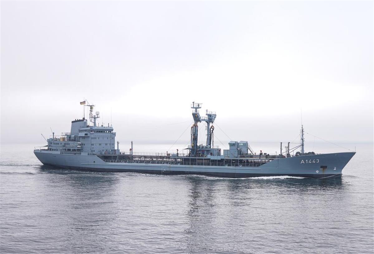 Die Übung "Northern Coasts 2023" findet vor den Küsten Estlands und Lettlands statt sowie in der Ostsee. Hier: Die Fregatte "Hamburg" führt mit dem Betriebsstofftransporter "Rhön" ein Replenishment at Sea (RAS) durch. Die Schiffe fahren nun nicht mehr den gleichen Kurs.