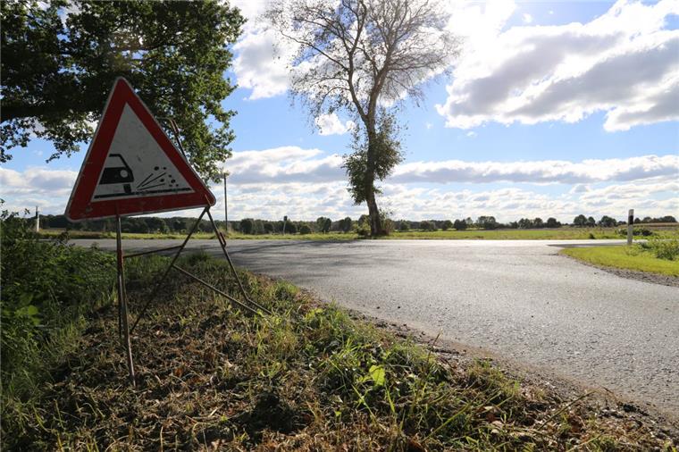Trecker überrollt Radfahrerin bei Appeln: Gericht spricht Urteil Die Unglückskreuzung bei Appeln: Heute weist nichts mehr auf den tödlichen Unfall hin. Eine Zeitlang stand hier noch ein Grablicht. Foto Gehrke