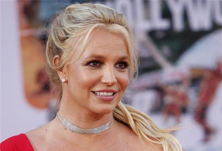 Die US-amerikanische Sängerin Britney Spears stand bis 2021 13 Jahre lang unter der Vormundschaft ihres Vaters.