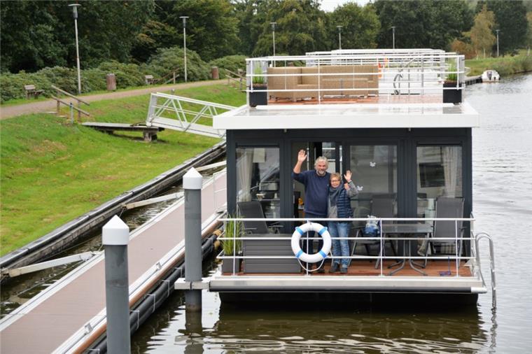 Bad Bederkesa: Übernachten auf dem Hausboot Die Vermietung der Hausboote auf dem Hadelner Kanal ist gestartet.