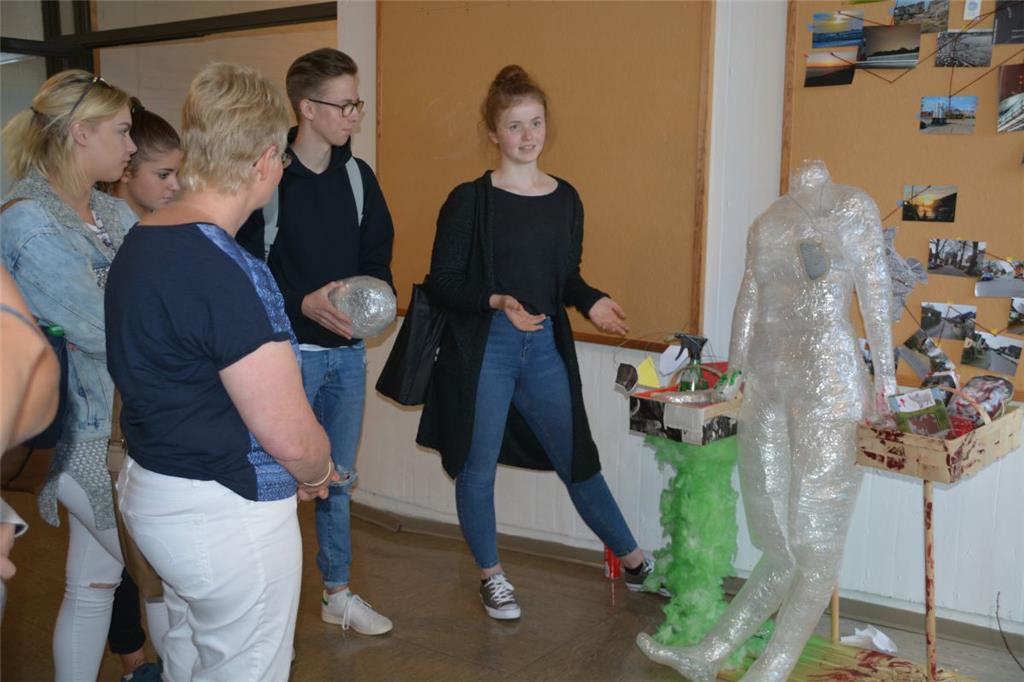Die verschiedenen &quot;Korbblüten&quot; des Schulzentrums Geschwister Scholl in Bremerhaven. Foto: Scheiter