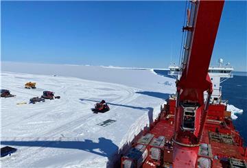 Die Versorgung der Neumayer-Station hat in diesem Jahr das dänische Frachtschiff „Malic Arctica“ übernommen. Die „Polarstern“ hat andere Aufgaben.