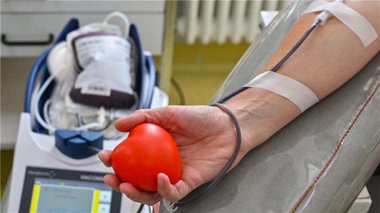 Angespannte Lage bei Blutspenden - wenig Konserven am Lager Die Versorgungslage bei Blutspendediensten ist angespannt. (Symbolbild)