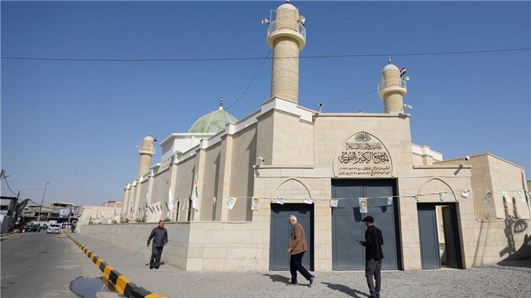 Vom IS zerstörte Moschee in Mossul wiedereröffnet Die von der Terrormiliz Islamischer Staat (IS) zerstörten Kulturstätten sind in jahrelangen Arbeiten restauriert worden.