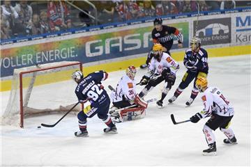 Die Vorentscheidung:  Marcel Noebels  erzielt das 3:0 für die Eisbären Berlin gegen die Fischtown Pinguins.