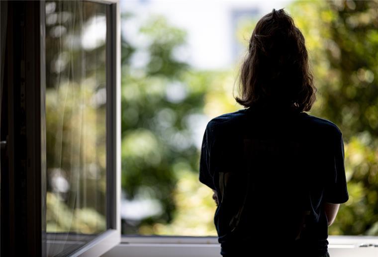 Niedersachsen: Kürzere Corona-Isolation voraussichtlich ab Ende der Woche Die vorgeschriebene Isolation für Corona-Infizierte kann künftig in der Regel schon nach fünf Tagen enden.