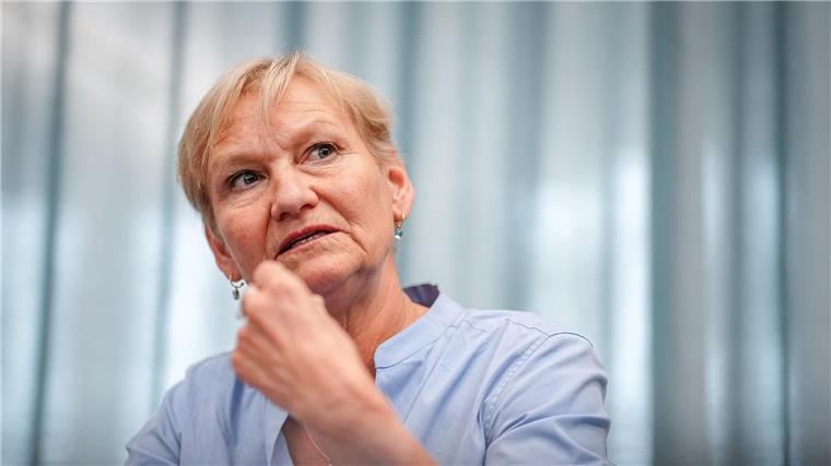 EKD-Vorsitzende: Atomwaffen sind „ethisch nicht vertretbar“ Die Vorsitzende der Evangelischen Kirche in Deutschland, Kirsten Fehrs, erinnert rund 80 Jahre nach den Atombombenabwürfen an die Opfer.
