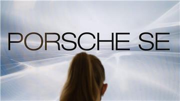 Die VW-Dachgesellschaft Porsche SE ist mit einem Milliardenverlust ins Jahr gestartet. (Archivbild)