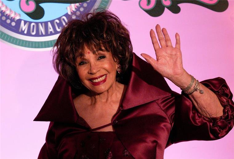 Titel für Shirley Bassey und Ridley Scott Die walisische Sängerin Shirley Bassey wird für ihre Verdienste um die Musik zum Companion of Honour ernannt.
