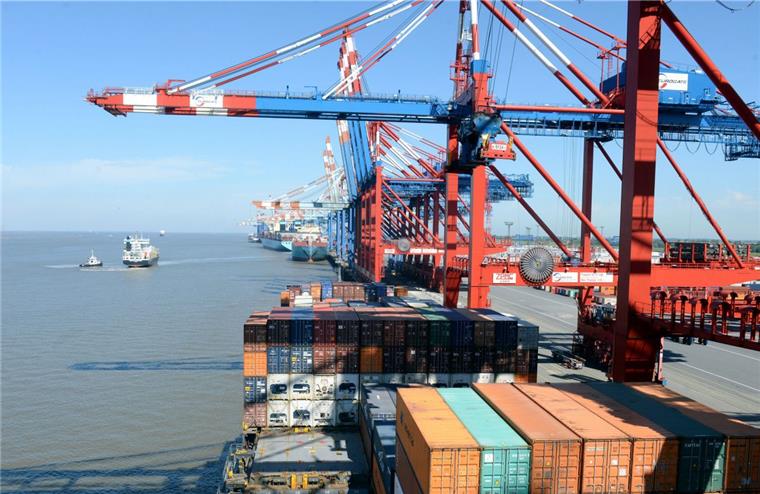 Bremerhaven: Wasserschutzpolizei stoppt "stinkendes" Containerschiff Die Wasserschutzpolizei hat an der Stromkaje einen Umweltsünder ertappt.