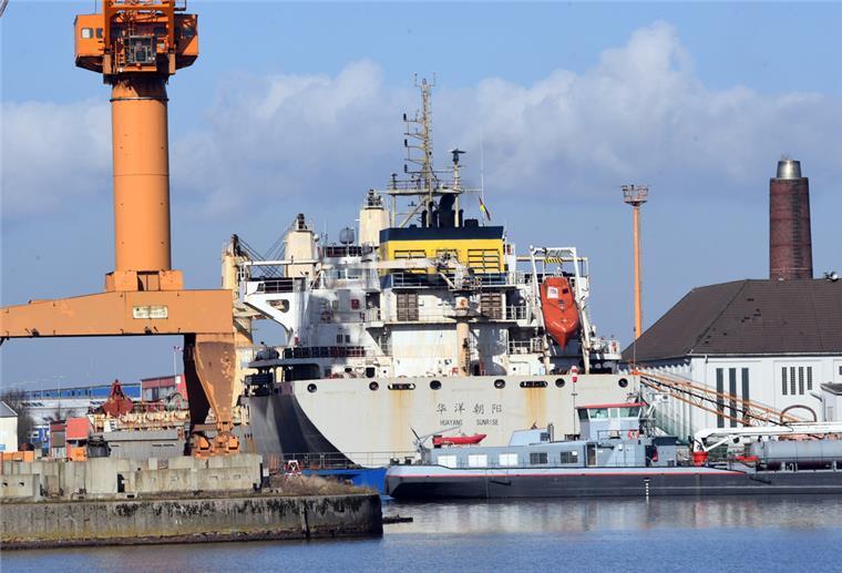 Bremerhavener Lloyd Werft widerspricht Kündigungszahlen Die Werftführung widerspricht der Aussage der SPD-Bürgerschaftsfraktion, es habe 80 Eigenkündigungen auf der Lloyd Werft gegeben.