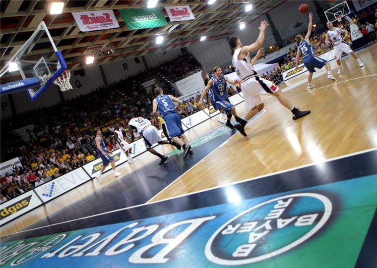 Spielplan sieht Eisbären-Saisonstart in Leverkusen vor Die Wilhelm-Doptaka-Halle in Leverkusen, die inzwischen Ostermann-Arena heißt, ist Basketball-Tradition pur. Die Eisbären sollen dort in die Zweitliga-Saison starten.