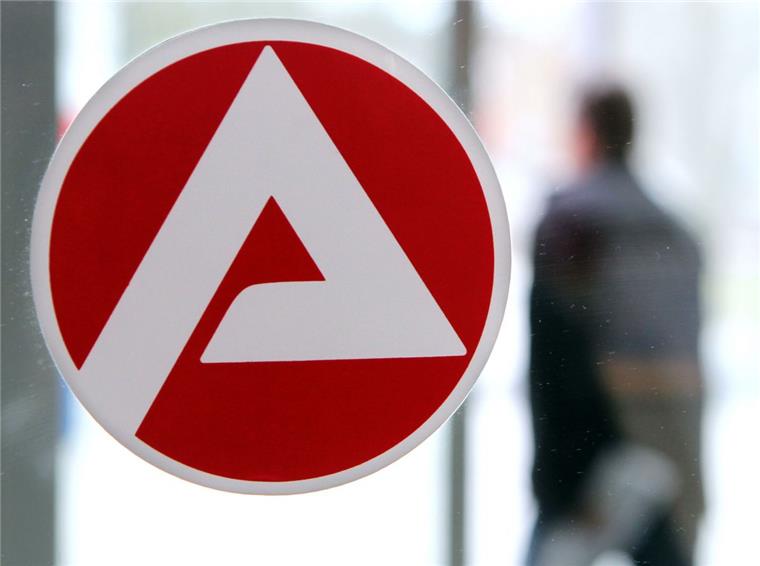 Bremerhaven: Positive Entwicklung auf dem Arbeitsmarkt Die Zahl der Arbeitslosen sank 2018 in Bremerhaven um 2,6 Prozent.
