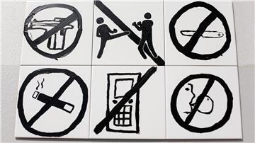 Die Zahl der Gewalttaten an Schulen hat in Niedersachsen dem Landeskriminalamt zufolge 2023 zugenommen. (Symbolbild)